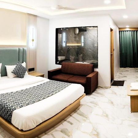 Hotel Allen أحمد أباد المظهر الخارجي الصورة